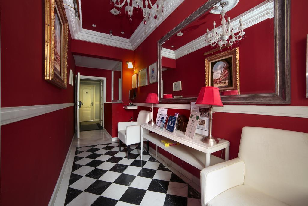 Hostal Adria Santa Ana — Foto 1